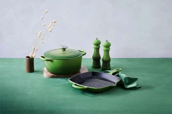 Le Creuset Grillpfanne SIGNATURE Quadratisch In Bamboo Green 4 Le Creuset Grillpfanne SIGNATURE Quadratisch In Bamboo Green – Bild 2