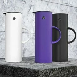 Stelton Isolierkanne EM77 1 L In Soft Schwarz -Mepal Shop LS 931 939 981 ashx l